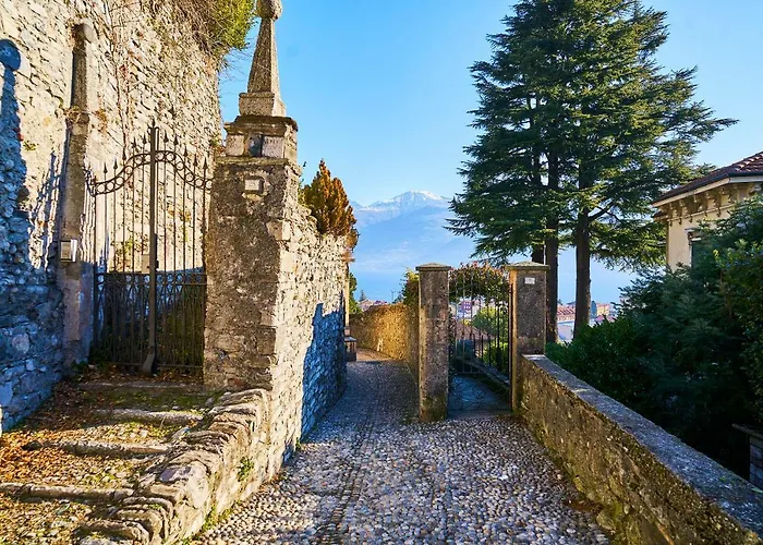 アパート Charming Lake Como Stay - Central & Scenic *